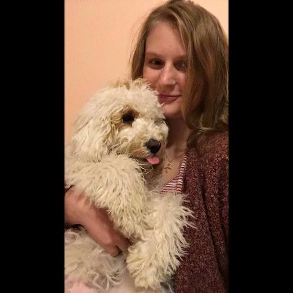 Meet your Posher, Bri - Picture 1 of 1